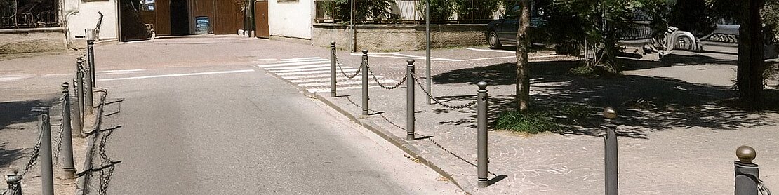 Bornes en fonte