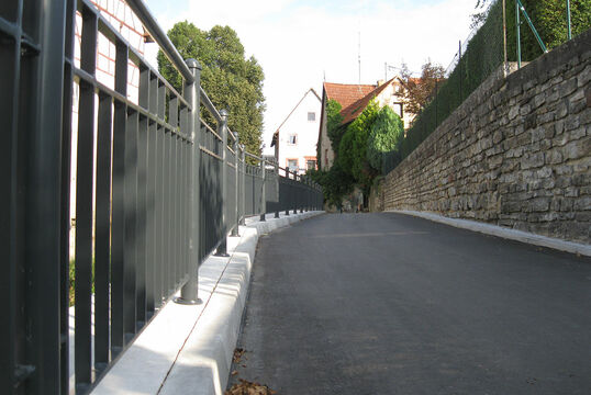 Neidenstein, retaining wall at the church moat