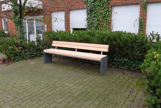 {f:if(condition: '', then: '', else: '{f:if(condition:\'\', then:\'\', else: \'Seat with timber seat base Seat Riga with timber seat base\')}')}