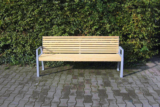 {f:if(condition: '', then: '', else: '{f:if(condition:\'\', then:\'\', else: \'Seat with timber seat base Seat Offenburg with timber seat base\')}')}
