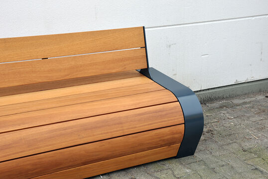 Sitzbank mit Holzauflage Sitzbank Beluga mit Holzauflage