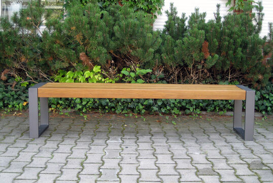 Bench with timber seat base Bench Cubo with timber seat base