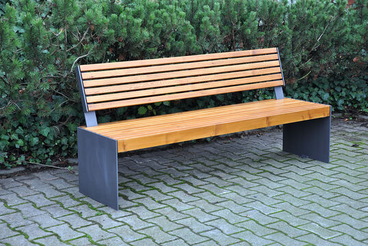 {f:if(condition: '', then: '', else: '{f:if(condition:\'\', then:\'\', else: \'Seat with timber seat base Seat Kalmar with timber seat base\')}')}