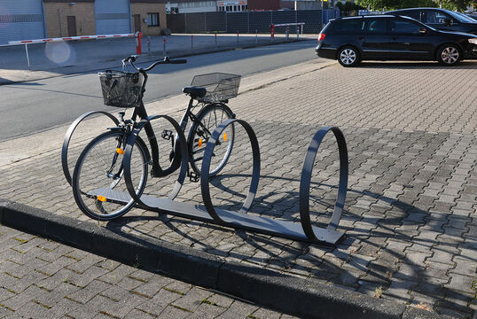 {f:if(condition: '', then: '', else: '{f:if(condition:\'\', then:\'\', else: \'Bicyle parking hoop Bicycle parking hoop Duara K\')}')}