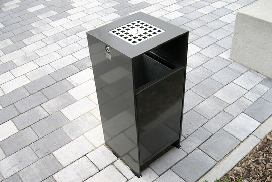 {f:if(condition: '', then: '', else: '{f:if(condition:\'\', then:\'\', else: \'Litter bin Litter bin Series 935\')}')}