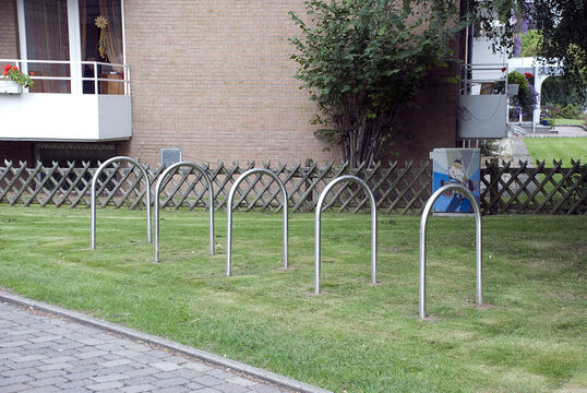 {f:if(condition: '', then: '', else: '{f:if(condition:\'\', then:\'\', else: \'Bicyle parking hoop Bicycle parking hoop Mira\')}')}