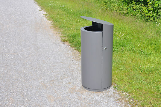 {f:if(condition: '', then: '', else: '{f:if(condition:\'\', then:\'\', else: \'Litter bin Litter bin Series 740\')}')}