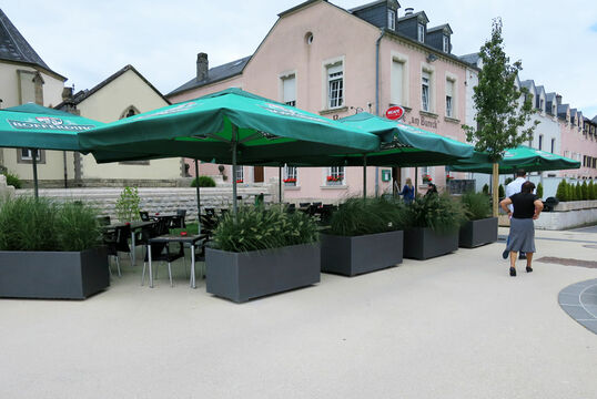 Bertrange, Luxemburg - Planter Bari round