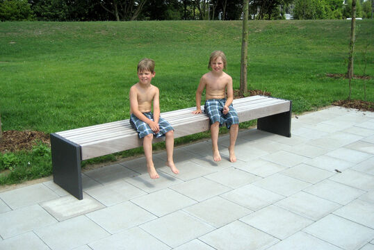 {f:if(condition: '', then: '', else: '{f:if(condition:\'\', then:\'\', else: \'Bench with timber seat base Bench Malmö with timber seat base\')}')}
