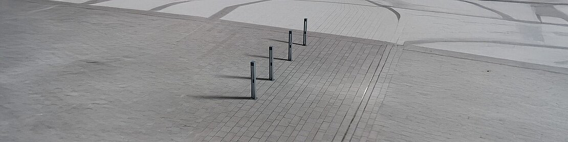 Breakaway bollards