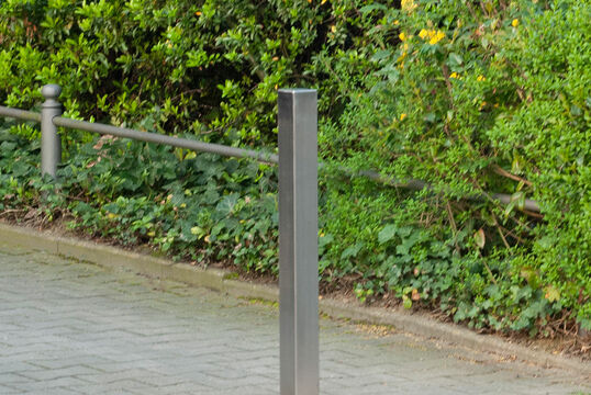 {f:if(condition: '', then: '', else: '{f:if(condition:\'\', then:\'\', else: \'Folding bollard Folding bollard Quadro\')}')}