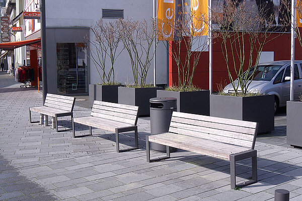 Sitzbank Cubo mit Holzauflage