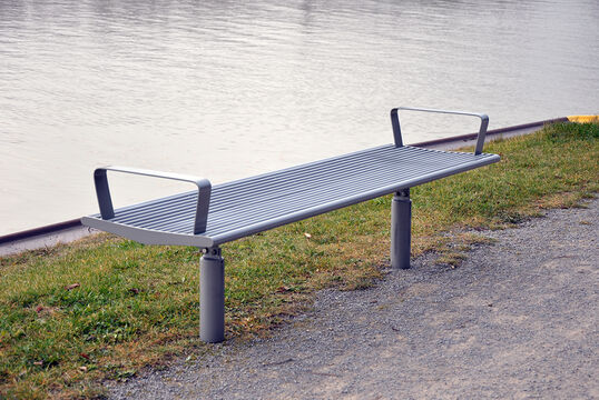 {f:if(condition: '', then: '', else: '{f:if(condition:\'\', then:\'\', else: \'Bench with steel seat base Bench Römö with steel seat base\')}')}