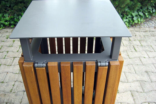 {f:if(condition: '', then: '', else: '{f:if(condition:\'\', then:\'\', else: \'Litter bin Litter bin Series 900\')}')}
