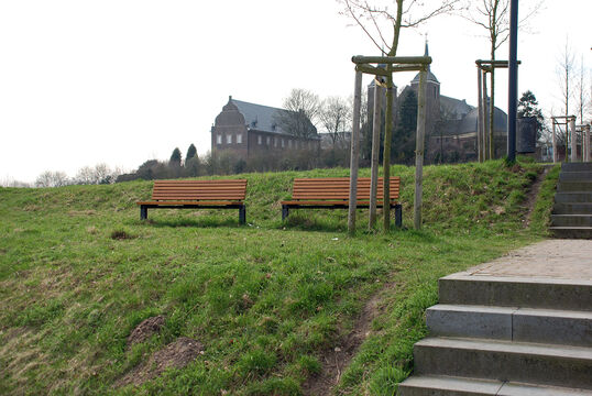 Sitzbank mit Holzauflage Banc Scape I avec assise en bois