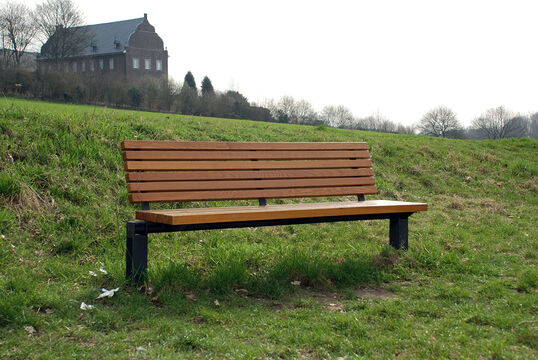 Sitzbank mit Holzauflage Banc Scape I avec assise en bois