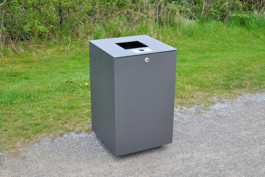 {f:if(condition: '', then: '', else: '{f:if(condition:\'\', then:\'\', else: \'Litter bin Litter bin series 725\')}')}