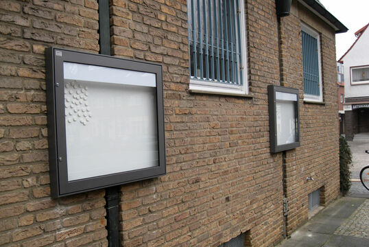 {f:if(condition: '', then: '', else: '{f:if(condition:\'\', then:\'\', else: \'Schaukasten Vitrine d'affichage IV65\')}')}