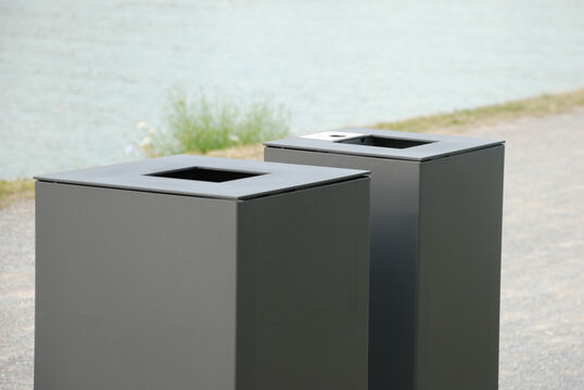 {f:if(condition: '', then: '', else: '{f:if(condition:\'\', then:\'\', else: \'Litter bin Litter bin series 725\')}')}