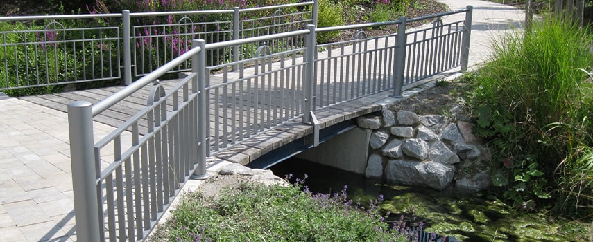 Posts, railings & barrier systems