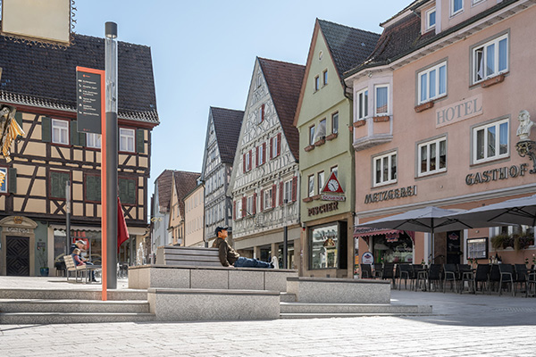 Historical ensemble meets modern urban space